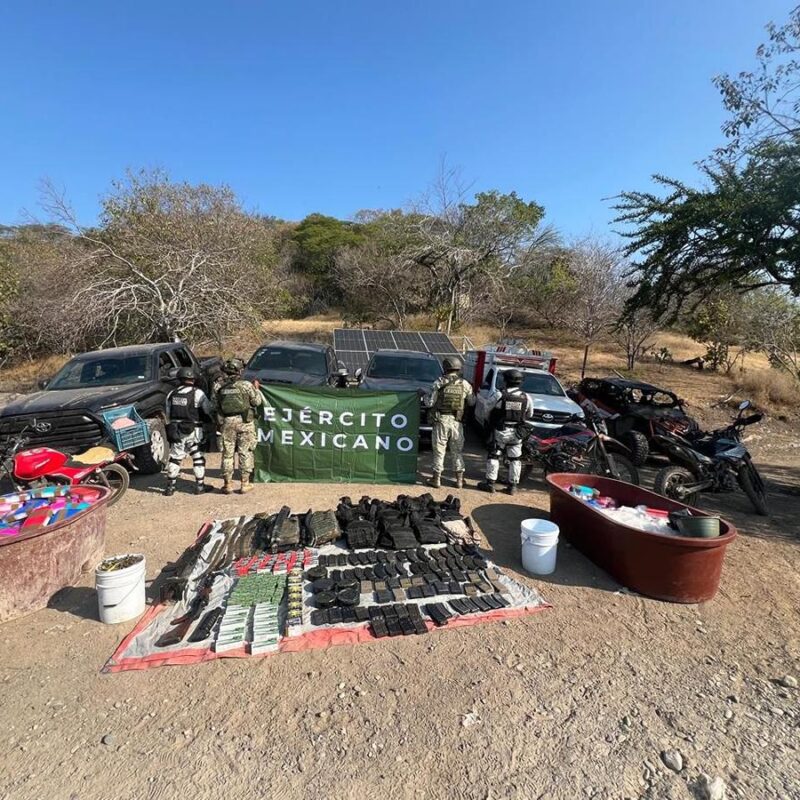 Más de 300 kilogramos de droga y 14 armas largas asegurados en Huetamo: SSP