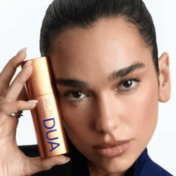 Dua Lipa lanza línea de skincare “DUA by AB”