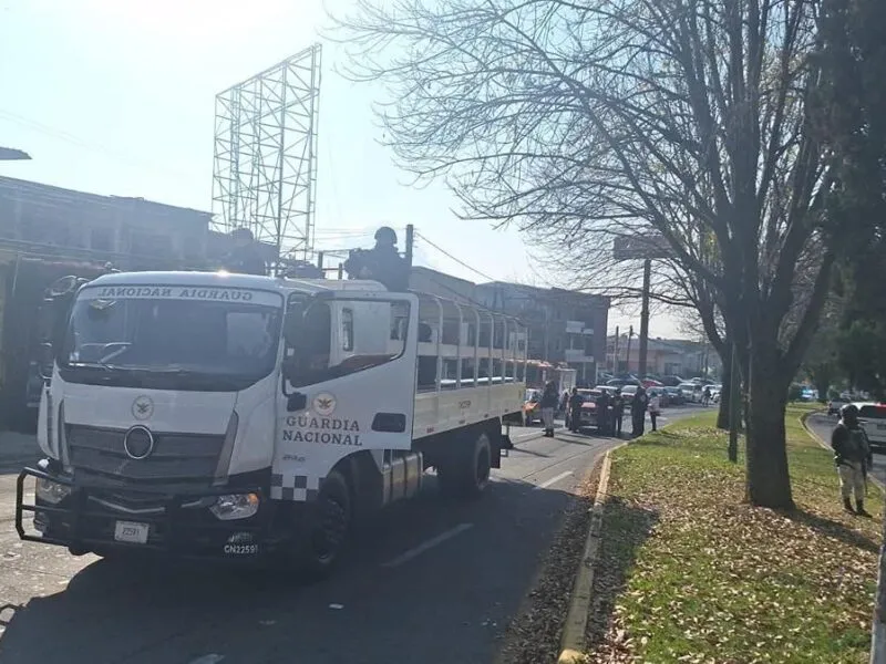 Elementos de la Guardia Nacional resultaron heridos tras chocar en Uruapan