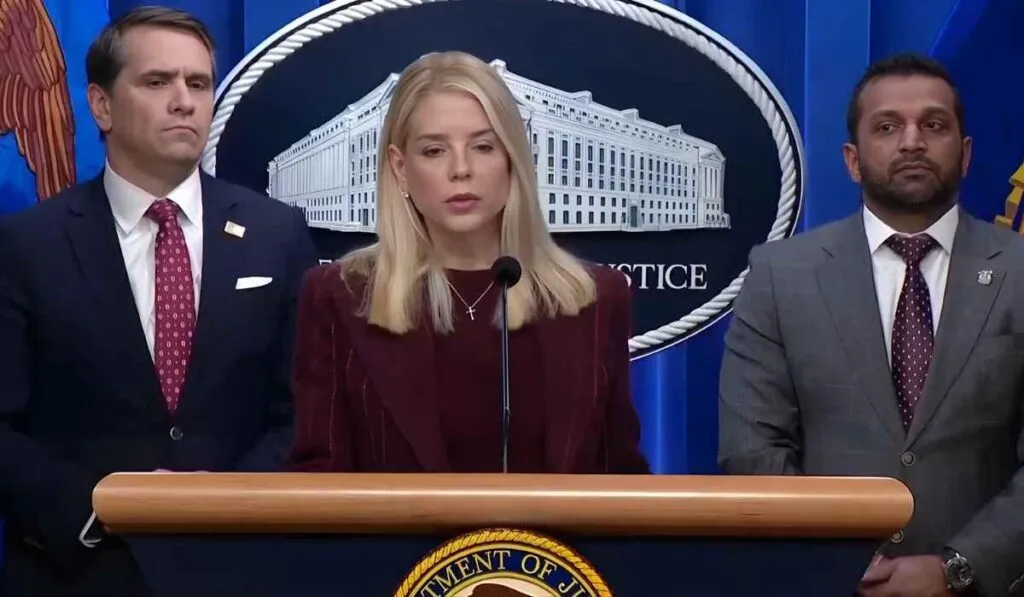 Eleva EU recompensa por Ryan James Wedding