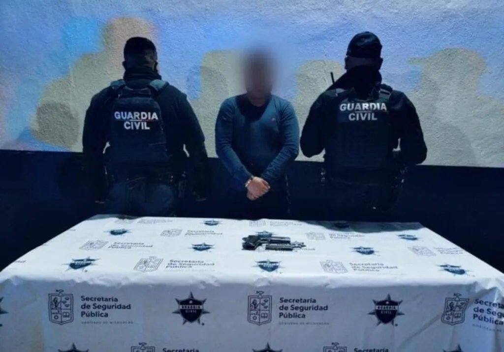 En Tzintzuntzan detienen a policía auxiliar por conducir bajo influjos del alcohol