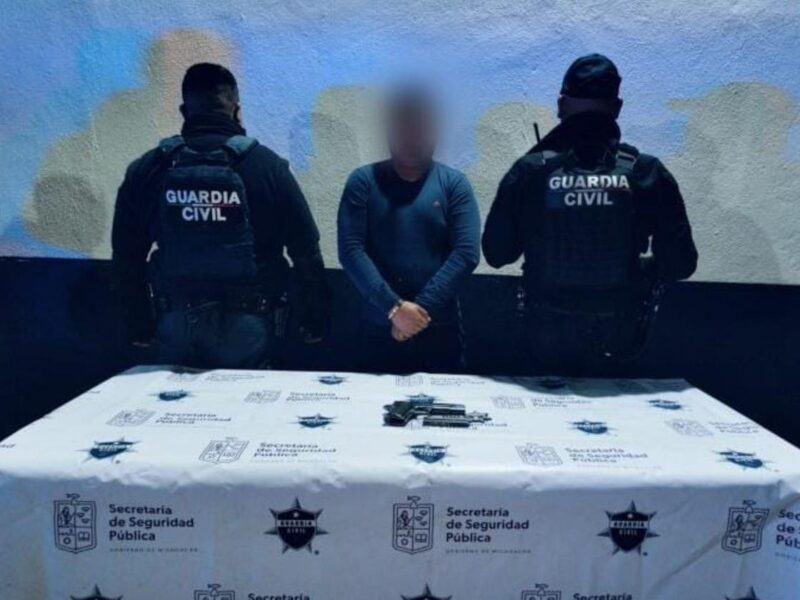 En Tzintzuntzan detienen a policía auxiliar por conducir bajo influjos del alcohol