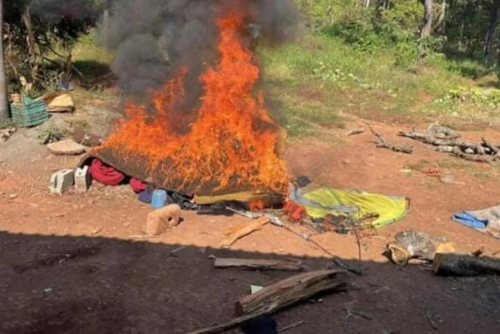 En Uruapan, dos campamentos destruidos y 5 kg de metanfetamina asegurados dentro del Plan Paricutín: SSP-1