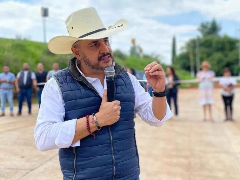 Hallan vehículo del ex alcalde de Zinapécuaro, Michoacán pero sigue desaparecido