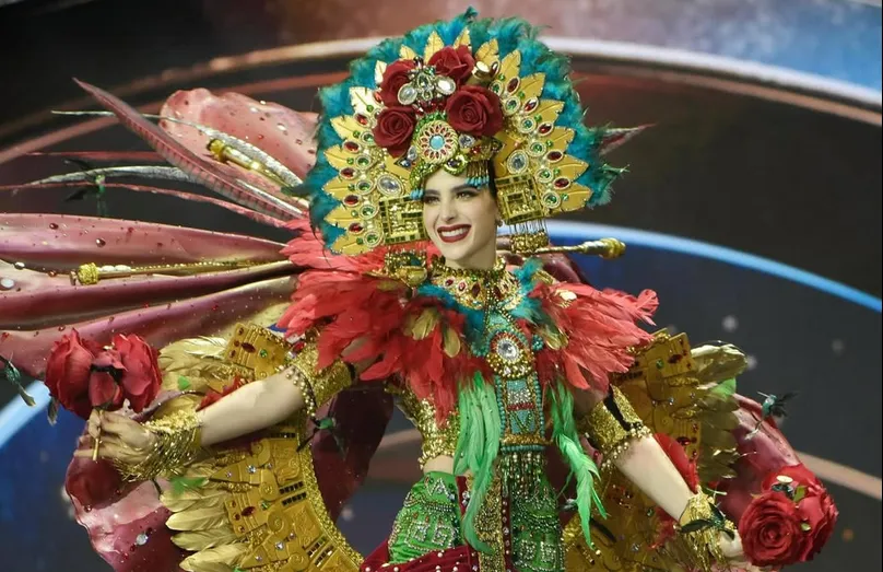 Fátima Bosch reacciona a la caída viral de Miss Jamaica en Miss Universo 2025-1