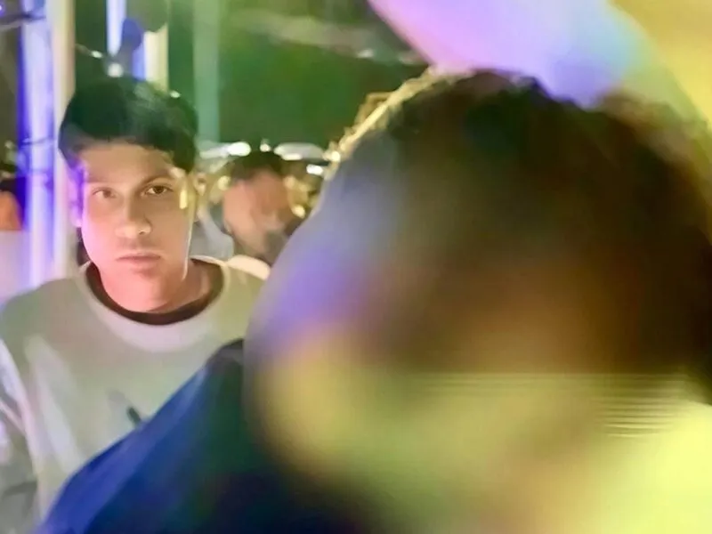 Fotos que circularon en redes no eran del asesino de Carlos Manzo; FGE aún desconoce la identidad