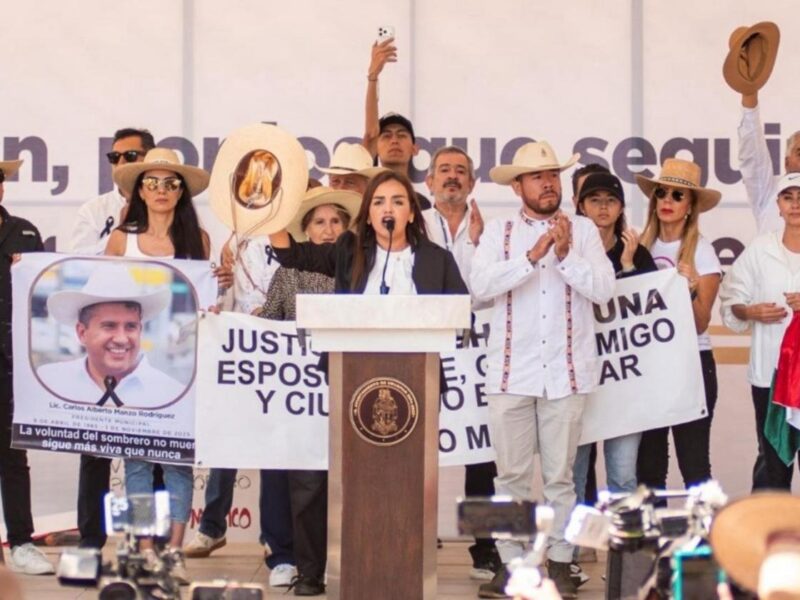 Grecia Quiroz esposo Carlos Manzo