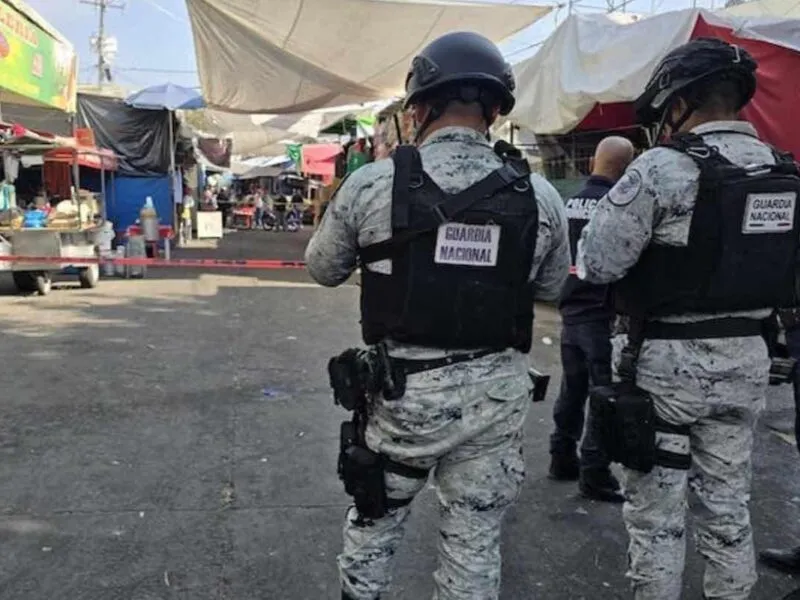 Hallan a un hombre asesinado con impactos de bala en el Mercado Hidalgo de Zamora, Michoacán