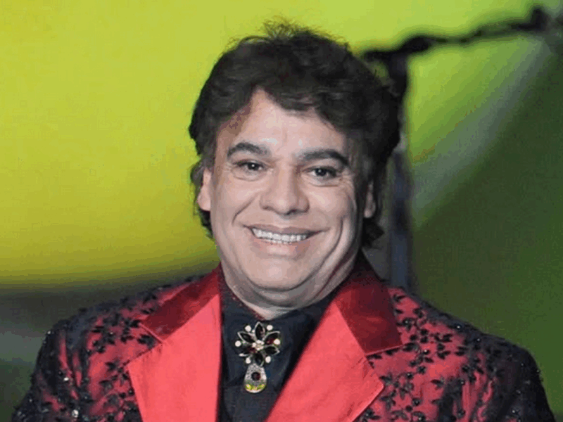 Hijo de Juan Gabriel revela secretos familiares tras documental