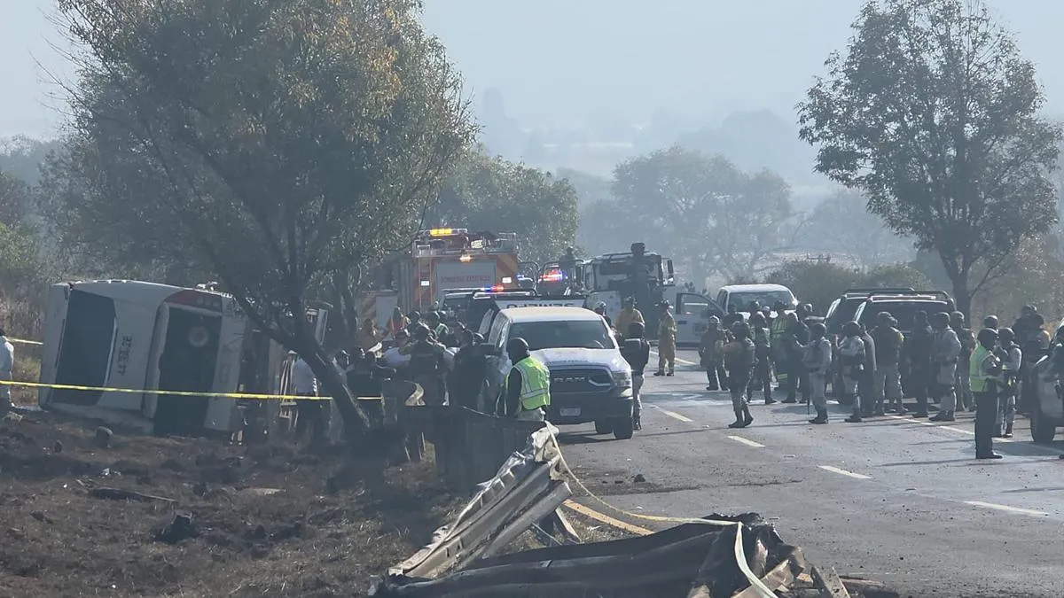 Identificadas las 7 víctimas mortales tras volcadura de autobús en Morelia