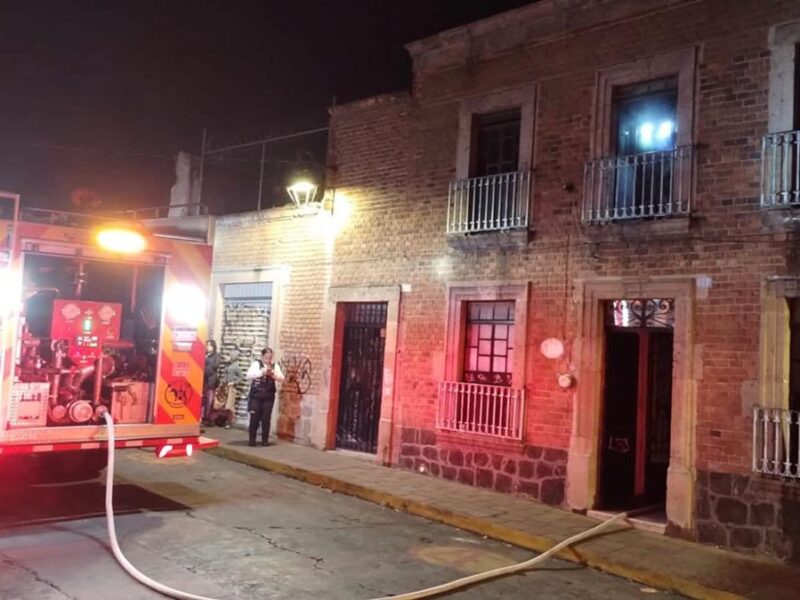 Incendio en Centro de Morelia deja daños materiales