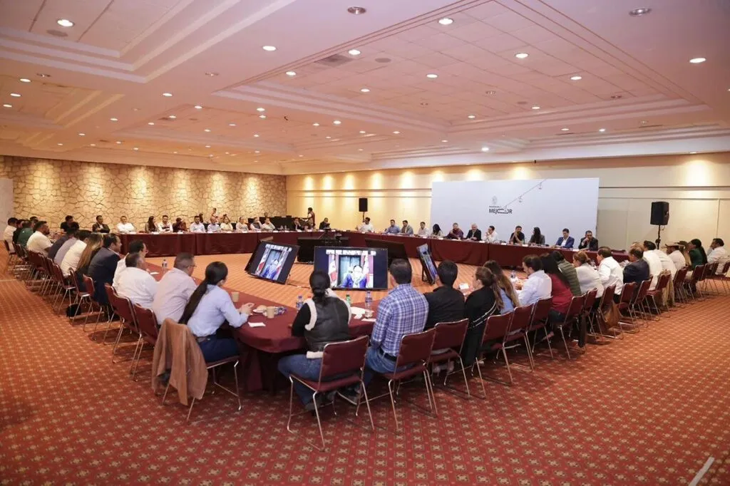 inician primeras reuniones del Plan Michoacán con alcaldes