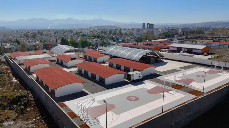 Inversión histórica transforma las escuelas de Michoacán para el bienestar: SEE