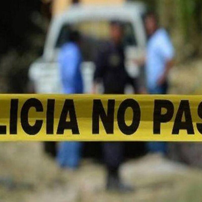 Investigan el hallazgo de dos cadáveres con impactos de arma de fuego en Uruapan