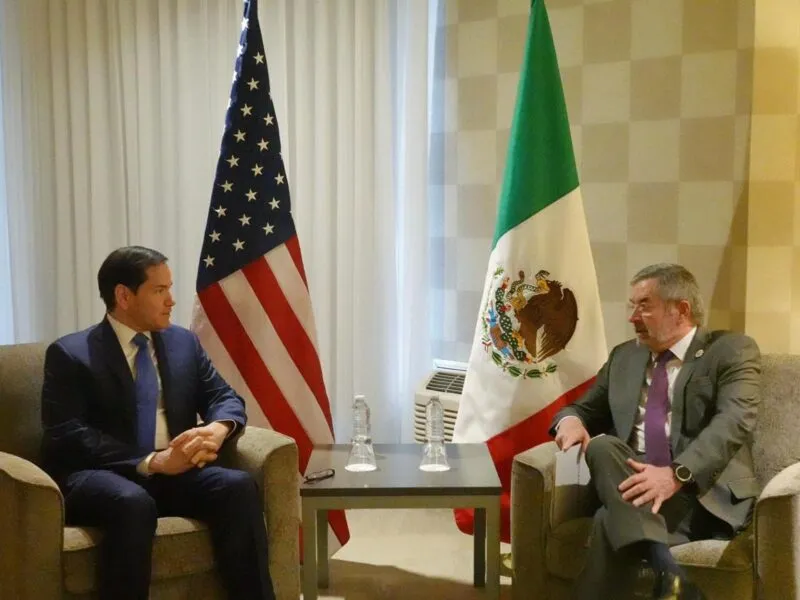 Juan Ramón de la Fuente se reúne con Marco Rubio