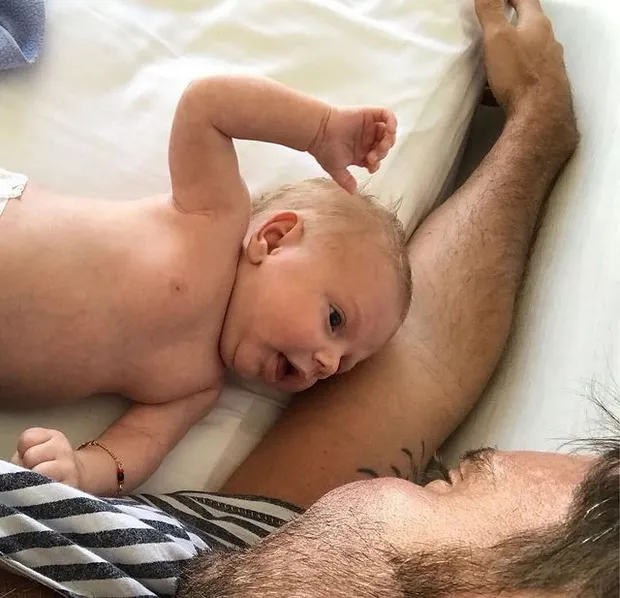 Julián Gil asegura que su hijo Matías conocerá su historia