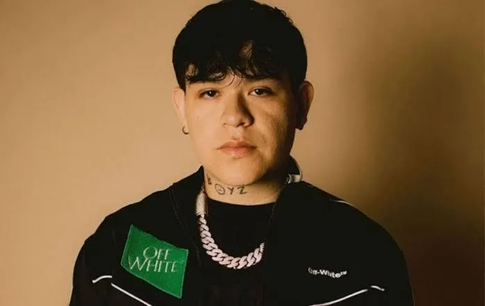 Junior H se disculpa tras enfrentar sanciones por narcocorridos en Zapopan