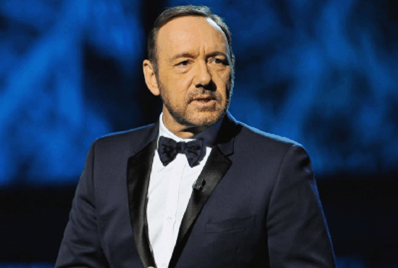 Kevin Spacey obligado a vivir en hoteles tras su derrumbe financiero por escándalos sexuales