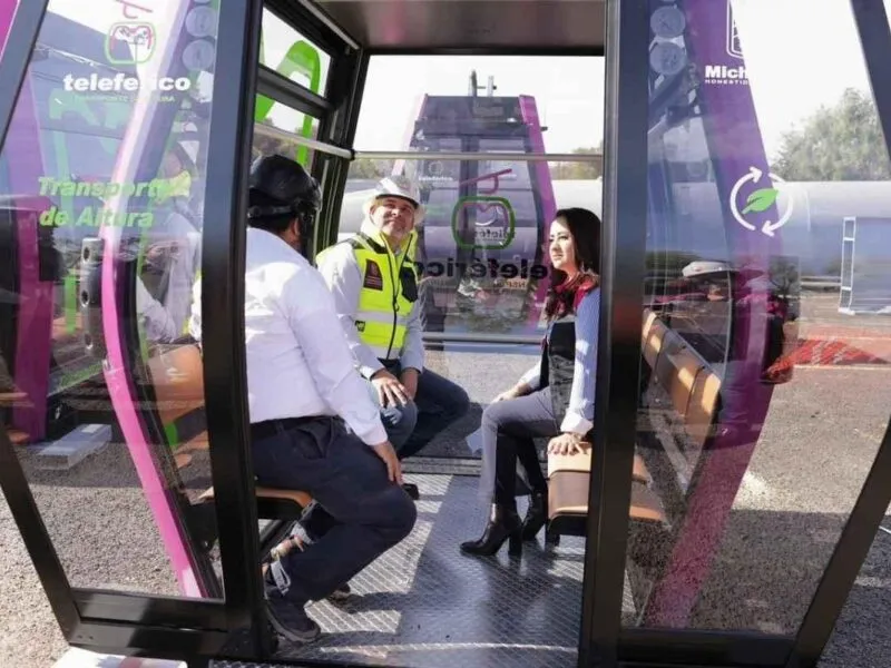Llegan a Morelia primeras cabinas del teleférico; obra va al 48%: Bedolla