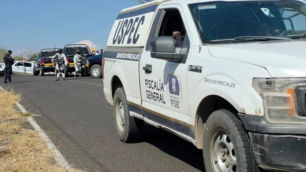 Localizan el cuerpo sin vida de un hombre envuelto en plástico en Chiquimitio-1