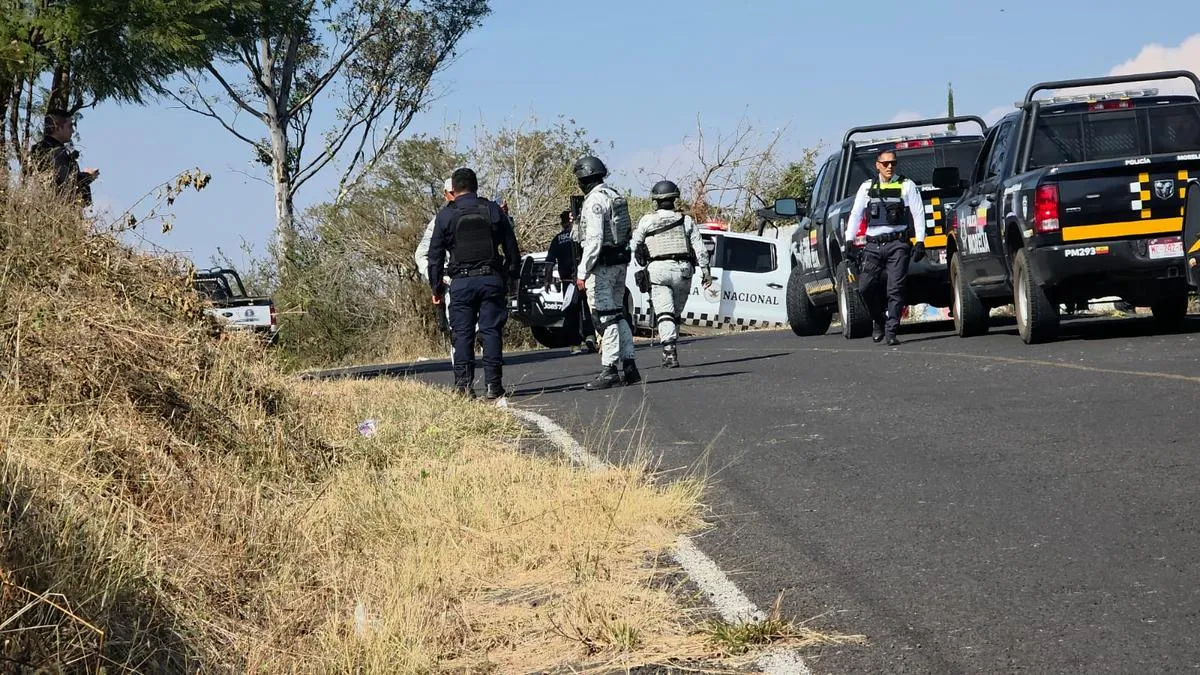 Localizan el cuerpo sin vida de un hombre envuelto en plástico en Chiquimitio