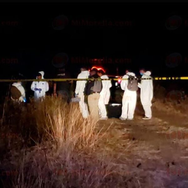 Localizan en Huajúmbaro el cadáver de una mujer con impactos de bala