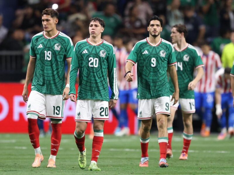 México cierra el 2025 con una decepcionante derrota de 2-1 con Paraguay