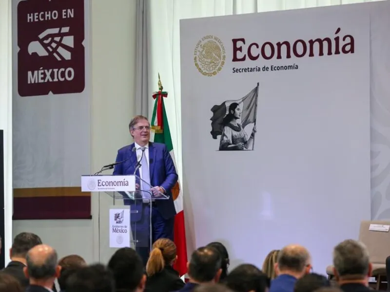 México exige a EU retirar aranceles a vehículos pesados, T-MEC, Ebrard, comercio México, fabricados