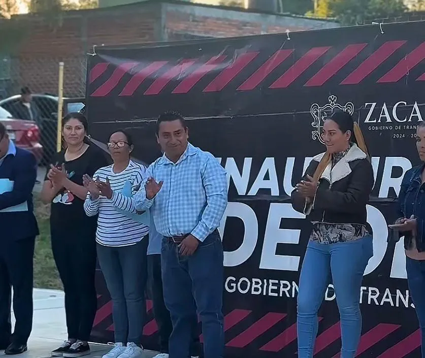 Mónica Valdez Pulido entrega cancha de usos múltiples tras 17 años de espera en la primaria Benito Juárez