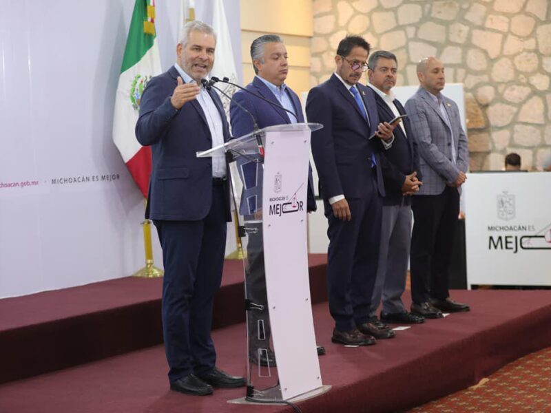 “No se va a repetir la historia de la guerra contra el narco”: Bedolla al PRI y al PAN