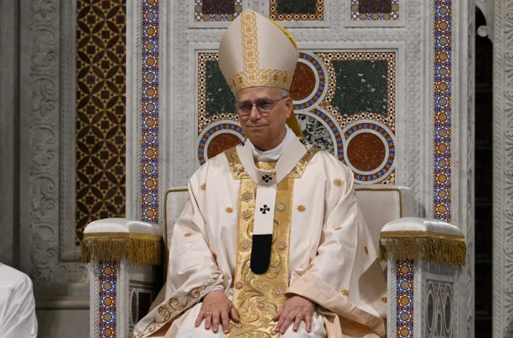 Papa León XIV reza por los muertos de los que nadie se acuerda