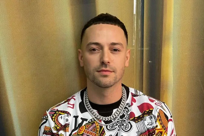 Pee Wee revela cómo vive el duelo por su padre y su detención en Eu