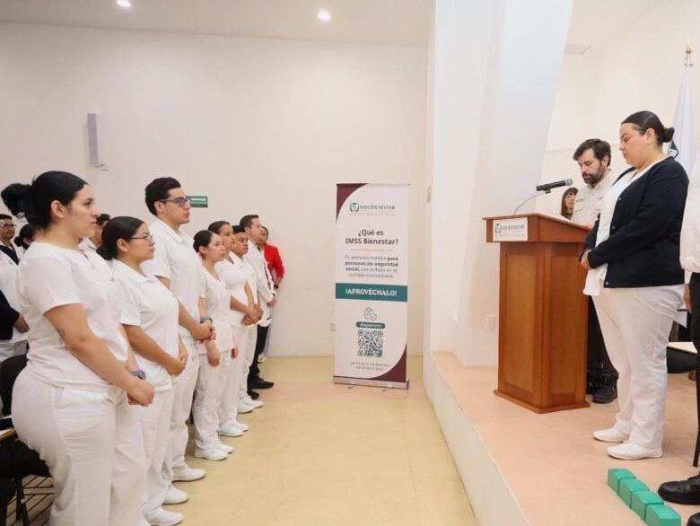 Plan Michoacán incorpora 244 profesionales de la salud para fortalecer atención en la entidad