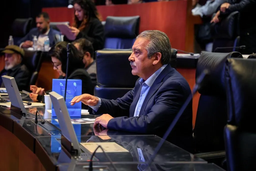 Raúl Morón vota por Ley contra la extorsión en Michoacán 1