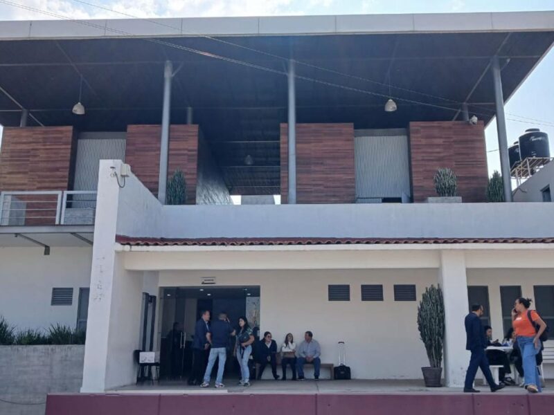 Receso en audiencia contra implicados en homicidio de Carlos Manzo