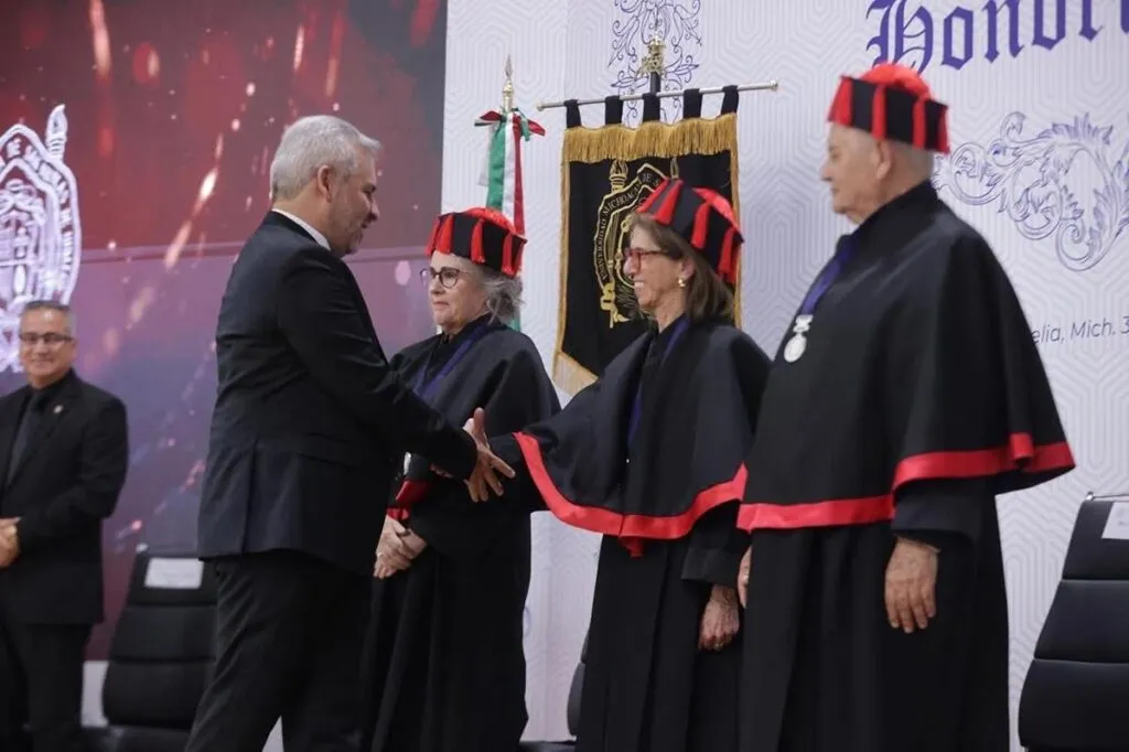 Reconoce Bedolla aportación de galardonados con doctorado honoris causa por la UMSNH-1