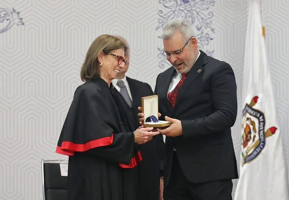 Reconoce Bedolla aportación de galardonados con doctorado honoris causa por la UMSNH-3
