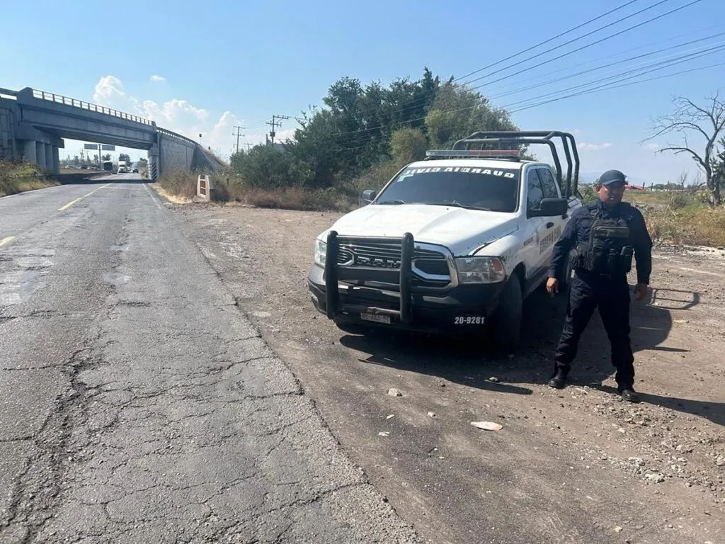 Refuerzan despliegue policial para liberar vialidades en Michoacán