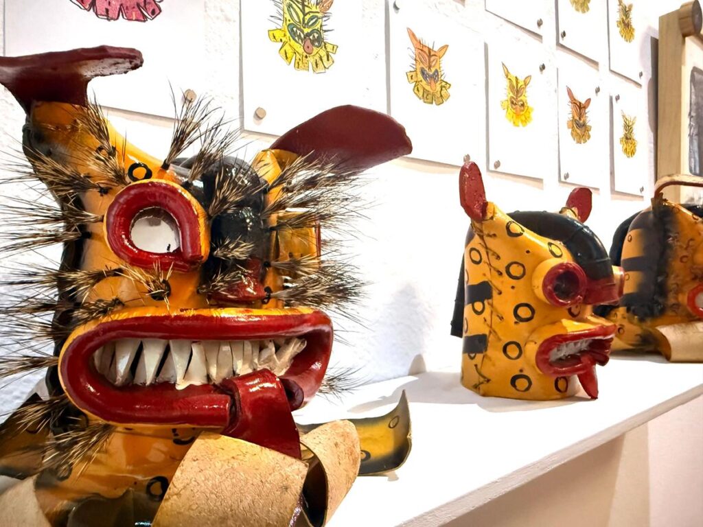 Secum inaugura en Macaz exposición póstuma de Chez Marabel-1