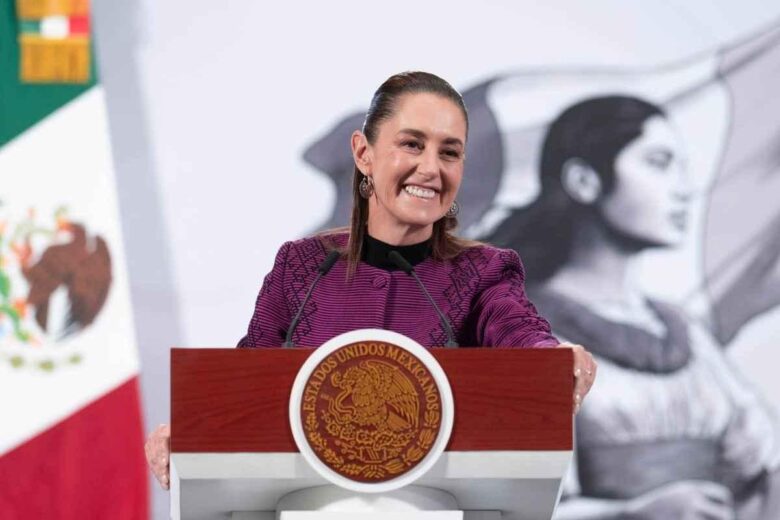 Sheinbaum afirma que el "huachicol" sigue en México, aunque ha disminuido. 1