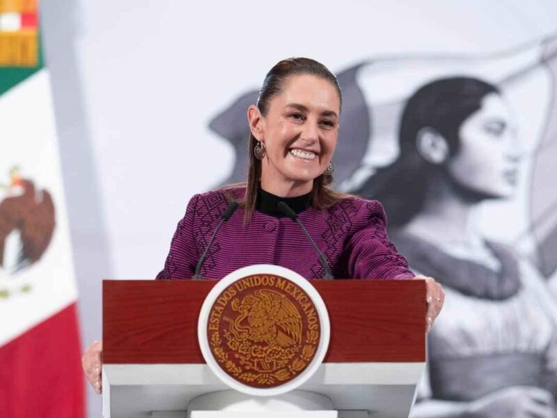 Sheinbaum afirma que el "huachicol" sigue en México, aunque ha disminuido. 1