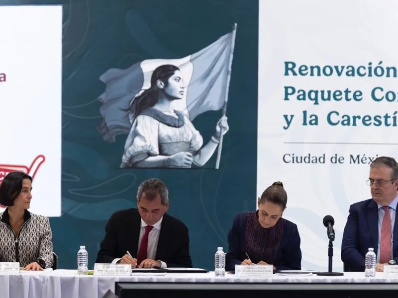 Sheinbaum renueva acuerdo con empresarios para mantener el precio de 24 productos de la canasta básica