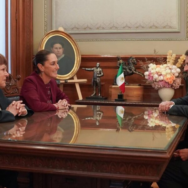 Claudia Sheinbaum y Emmanuel Macron impulsan diplomacia feminista global