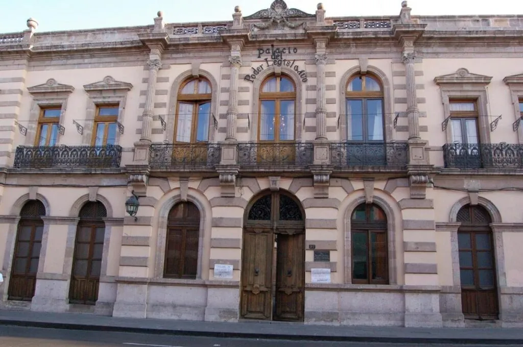 Sin alusión alguna a situación que priva en Uruapan, dictamina Congreso ausencia definitiva del edil