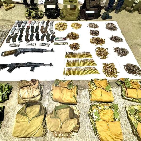 SSP asegura 3 camionetas robadas, 2 rifles y más de mil 600 municiones en Zinapécuaro