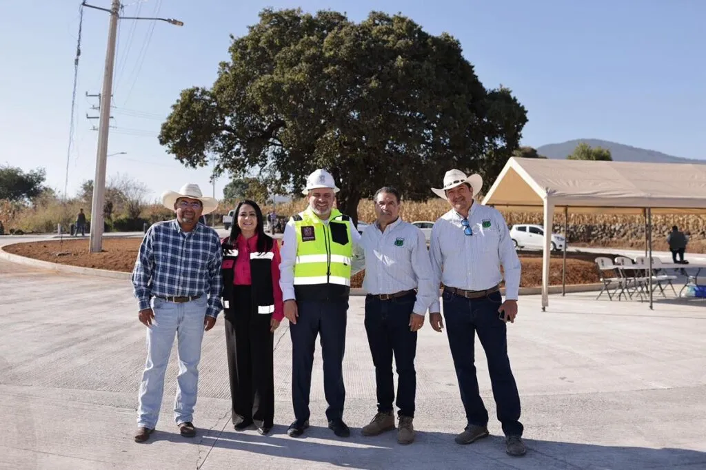 Supervisa Bedolla avance de obras en Villas del Pedregal
