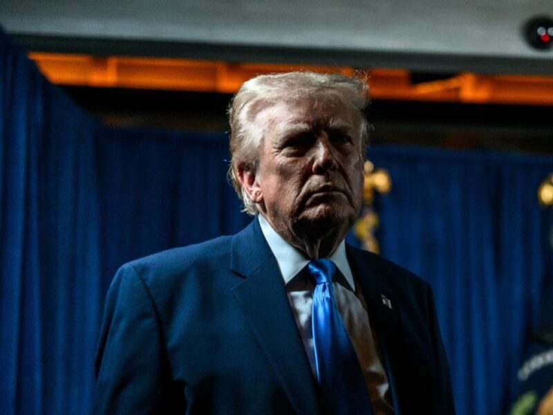 Trump advierte a aerolíneas y narcotraficantes que el espacio aéreo de Venezuela estará cerrado en su totalidad