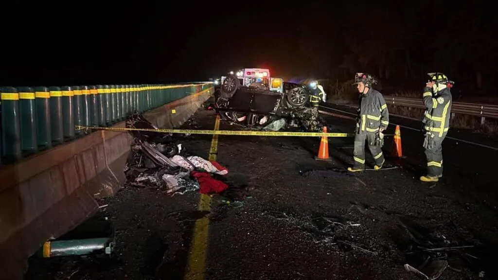 Un hombre perdió la vida y una mujer quedó lesionada tras accidente vehicular en la Siglo XXI-1