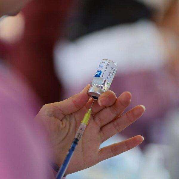 Vacunación, importante para frenar complicaciones graves de infecciones respiratorias: SSM