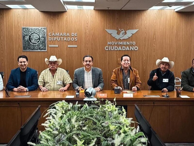 Víctor Manríquez acompaña a trabajadores del campo y se reúne con legisladores naranjas en el Congreso y el Senado